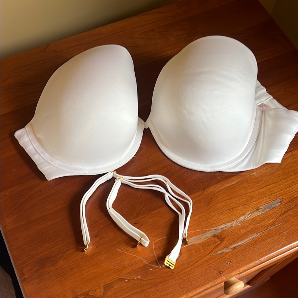 Victoria's Secret White T-Shirt Bra Intimates